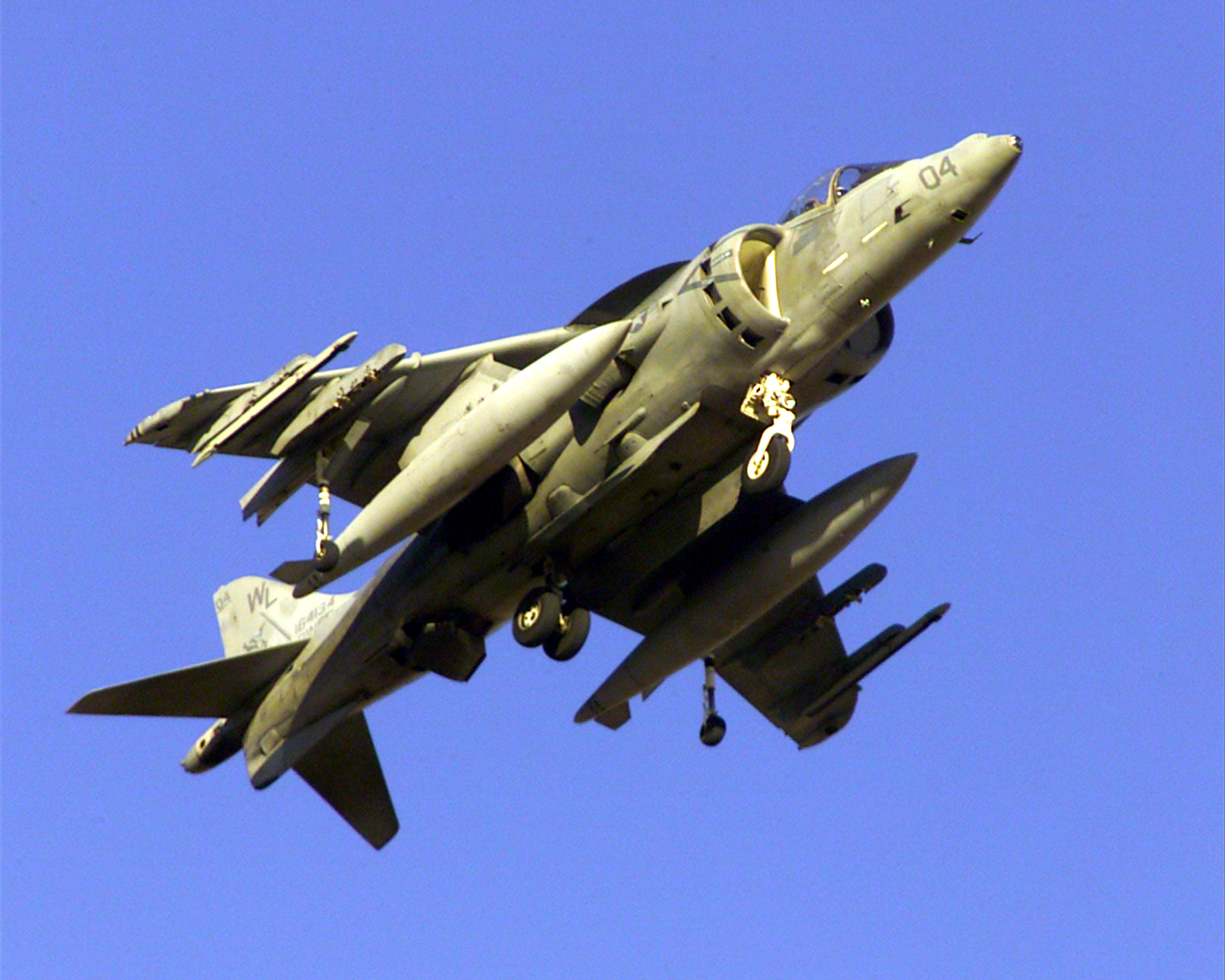 bottum-of-av-8b.jpg